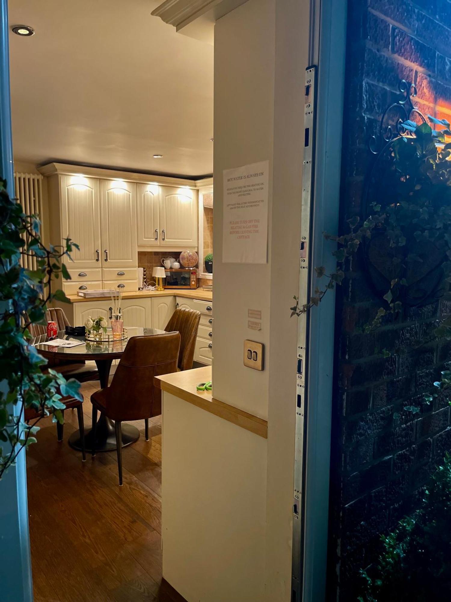 Cosy Cottage Central Bawtry - 2 Bedroom - High End Furnishings المظهر الخارجي الصورة